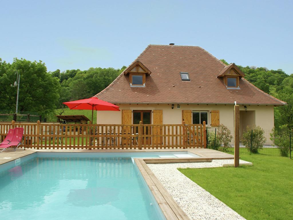 Modern Holiday Home With Private Pool Loubressac Ngoại thất bức ảnh